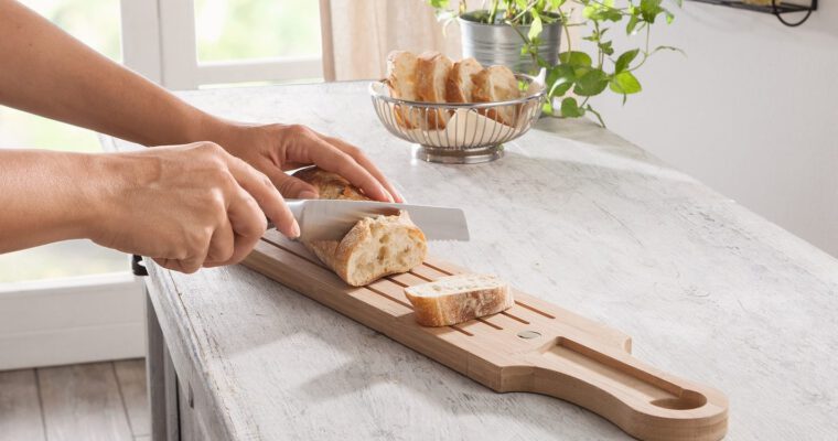 Schneidbrettchen und Küchenhelfer zum „Butterbrot-Tag“